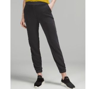 Lululemon Softstreme Relaxed High-Rise Jogger, size 10